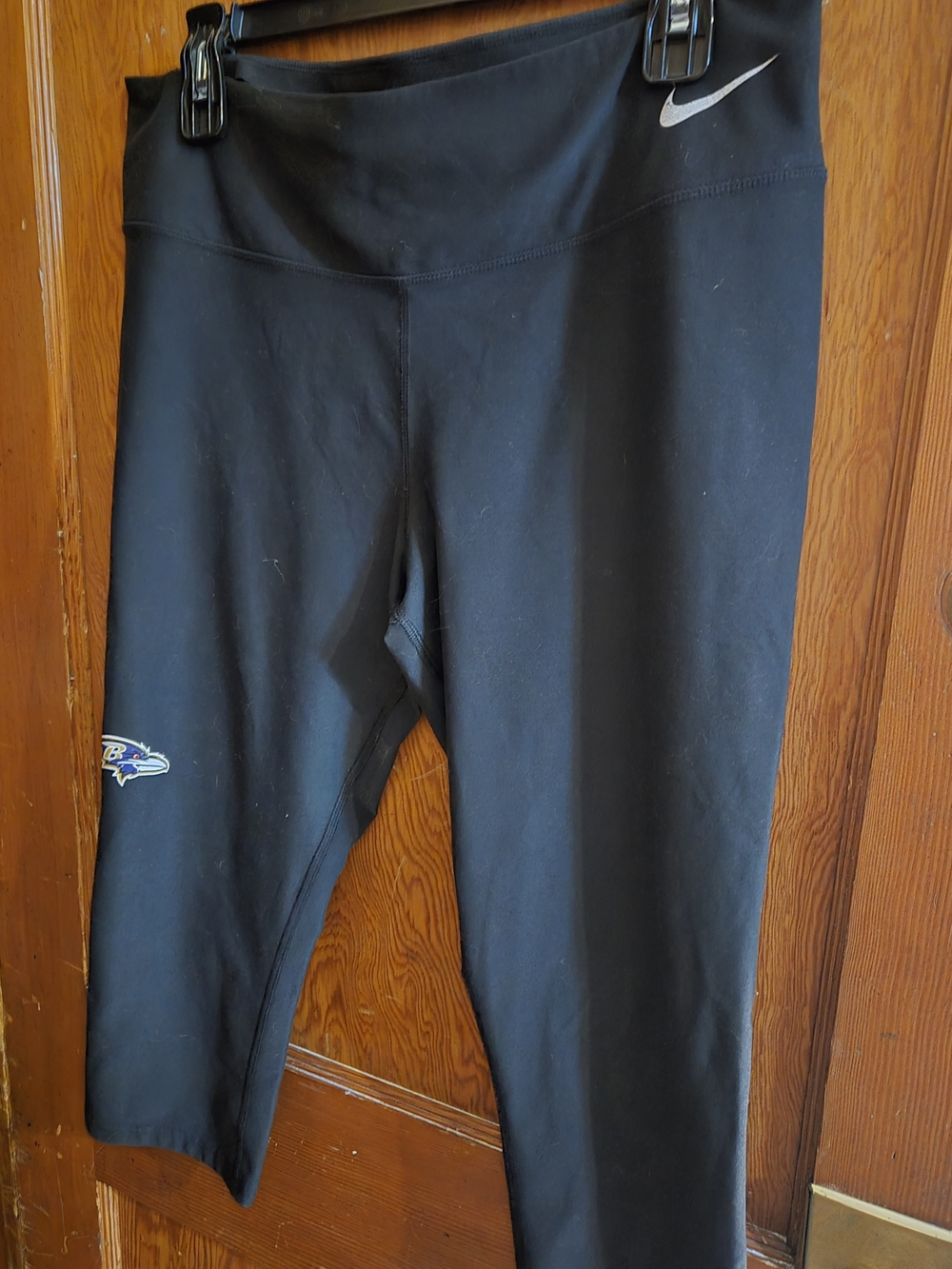 NFL NIKE Dri-fit  Baltimore Ravens Carpri Leggings, Women XL
